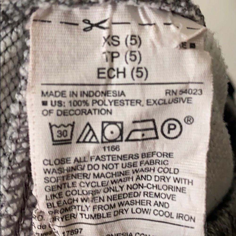 Old Navy boys athletic pants - Picture 6 of 6